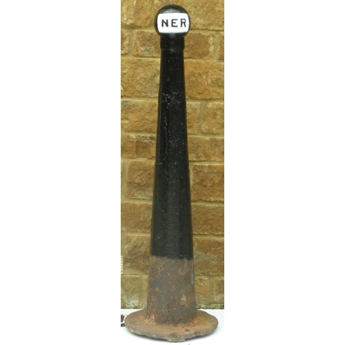 1176 - NER (ball top) boundary post with the company initials in a rectangle on the sphere, height 44