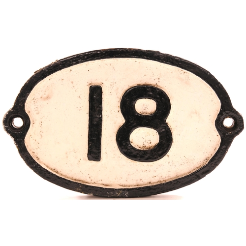 1196 - Bridgeplates, NER, 18, 23, cast iron, 11