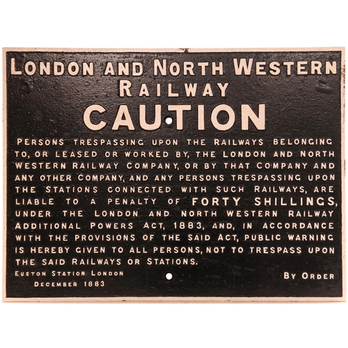 1197 - LNWR trespass notice, cast iron, 29¾