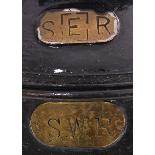 952 - LSWR handlamp, the side stamped L&SWR A460 and plated SWR, the top plated S(E)R, lacks vessel/burner... 