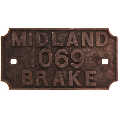 157 - A wagonplate, MIDLAND BRAKE, 1069, cast iron, 13½