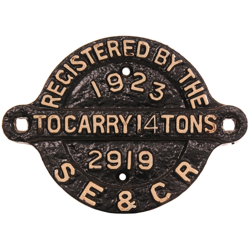 A South Eastern and Chatham Railway wagon registration plate, 2919, 1923, 14 TONS, cast iron, 8¾"x6½", the front repainted. (Postage Band: B)