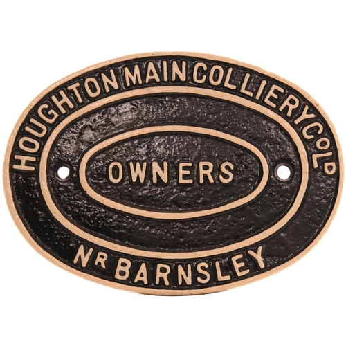 278 - A wagonplate, HOUGHTON MAIN COLLIERY CO LTD, NEAR BARNSLEY, OWNERS, cast iron, 10¼