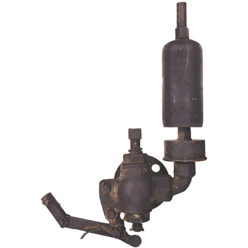 339 - A Bulleid Pacific locomotive whistle, the complete assembly with valve, mounting bracket and operati... 