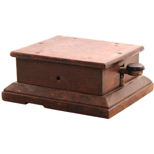 446 - A small tapper box, of pre-grouping vintage, 7¼