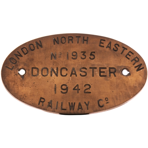 86 - A worksplate, LONDON NORTH EASTERN RAILWAY, 1935, DONCASTER, 1942, from a LNER O2 Class 2-8-0 No 383... 