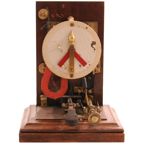 89 - An SECR Sykes double arm absolute block instrument with rear bell, with its original enamel plate TO... 