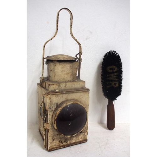 345 - Great Western Railway clothes brush, BR tail lamp, complete but catch detached. (2) (Dispatch by Mai... 