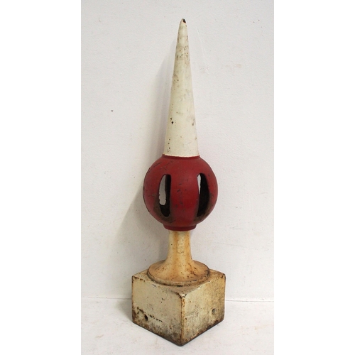 506 - Great Western Railway C/I square wooden post signal finial, stands 29