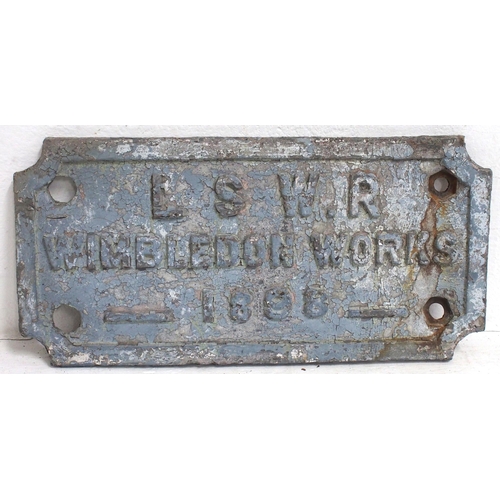 519 - London South Western Railway cast lead makers plate from footbridge, 