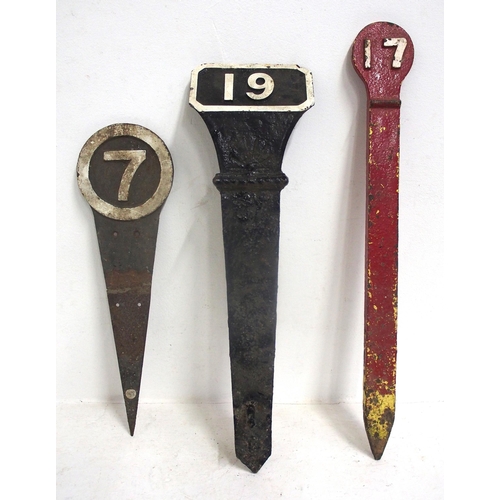 94 - Cast iron marker stakes - 