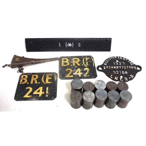 1019 - Miscellaneous items - LMS C/I step tread, LMS pay tins, SR shunting horn (not working), LNER wagon r... 