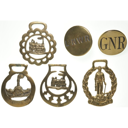 1057 - Horse brasses, GNR, LNWR, together with a pair depicting an early engine, also examples showing a sh... 