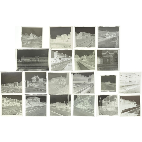 1122 - Photographic negatives, 2¼