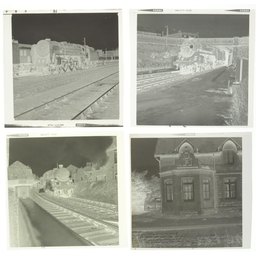 1122 - Photographic negatives, 2¼