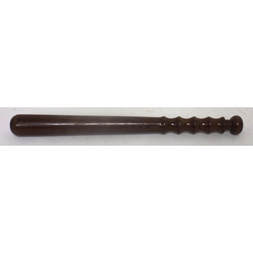 1160 - Police hardwood truncheon stamped 433 GER, good condition. (Dispatch by Mailboxes/Collect from Banbu... 