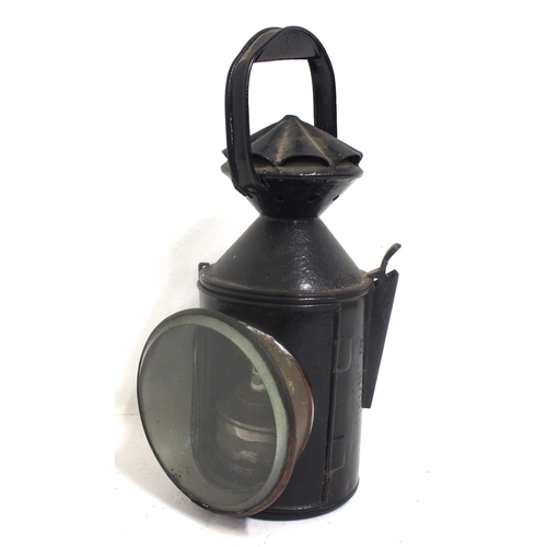 697 - North Eastern Railway 3 aspect handlamp with correct reservoir, good condition. (Dispatch by Mailbox... 