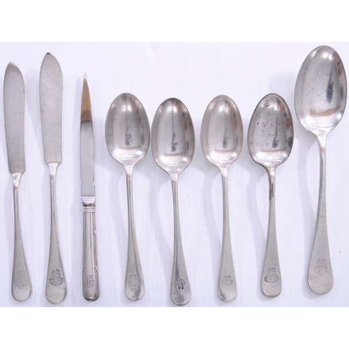 744 - Cutlery, GWR coat of arms, spoons, dessert (4), one serving, two fish knives and fruit knife. (8)