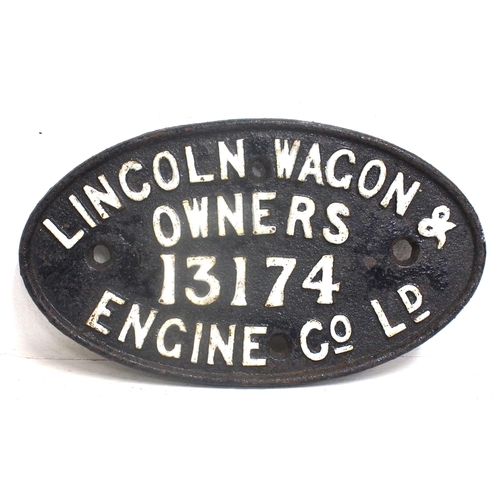 846 - Cast Iron wagon plate, Lincoln Wagon Co 13174. (Dispatch by Mailboxes/Collect from Banbury Depot)