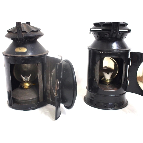 904 - London South Western Railway 3 aspect handlamp stamped 