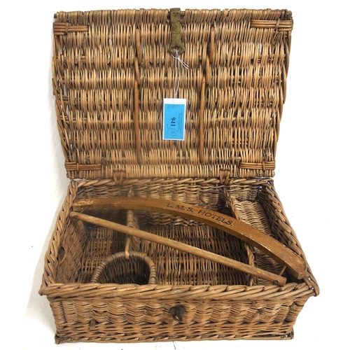 941 - London Midland & Scottish Railway wicker picnic hamper, 16½