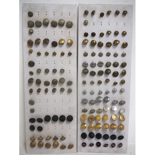 942 - Collection of railway uniform buttons including LMS, LNER, SR, GWR, Midland, GNR, GER, British Railw... 