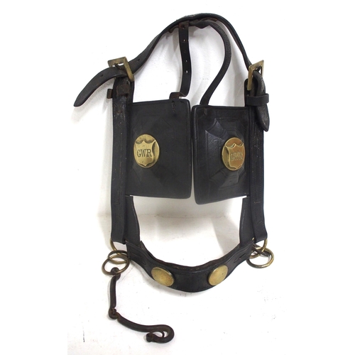 947 - Great Western Railway leather head bridle with blinkers, and GWR brasses, good condition. (Dispatch ... 