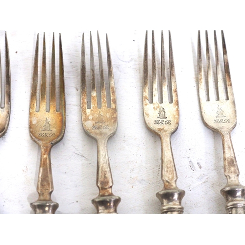 970 - Great Eastern Railway plated cutlery - set of matching six knives & forks, good straight condition. ... 