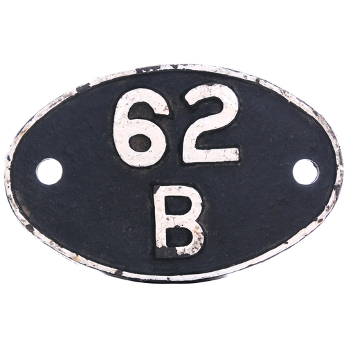 A shedplate 62B, Dundee Tay Bridge (1948-April 1967), Dundee West (April 1967-May 1973). The front repainted. (Postage Band: B)