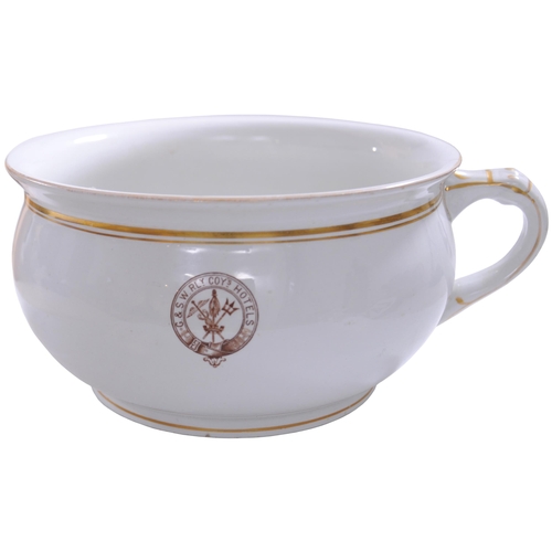 358 - A Glasgow and South Western Railway Hotels chamber pot, by Dunn Bennett of Burslam, 9