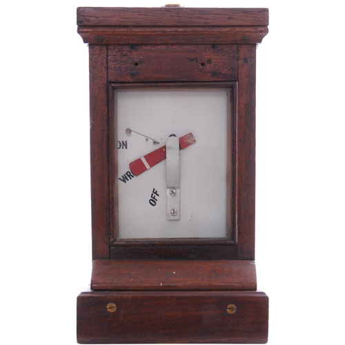 384 - A GWR home signal repeater, with wooden case, the red arm moving freely. (Dispatch by Mailboxes/Coll... 