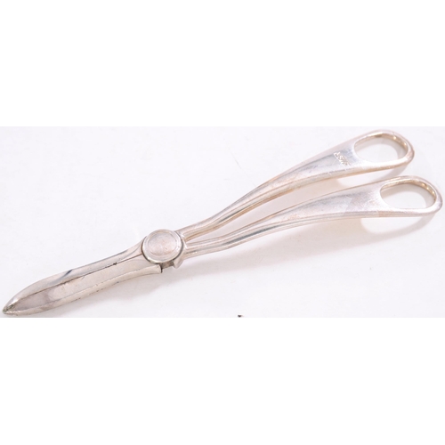 1115 - LNER grape scissors, by Walker and Hall, silver plate, script lettering, length 7½