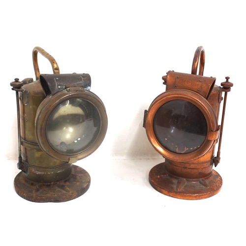 239 - LNWR & LMS carbide handlamps, copper & brass, decorative items. (2) (B2) (Dispatch by Mailboxes/Coll... 