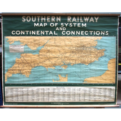 427 - SR wall hanging system map on rollers good condition. (C1) (Dispatch by Mailboxes/Collect from Banbu... 