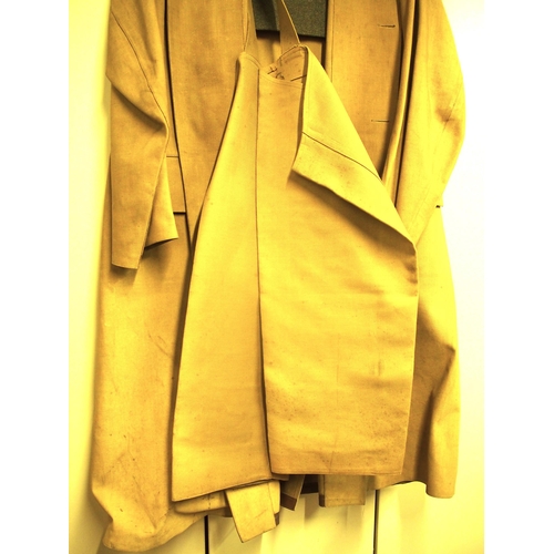 448 - GWR heavy Drayman's full length Mackintosh coat & gaiters - large size. (Dispatch by Mailboxes/Colle... 