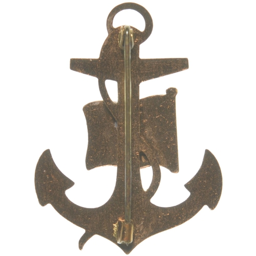 634 - Southern Railway Shipping badge, showing SR house flag on blue anchor, brass/enamel, 1¼