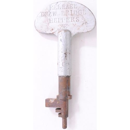 638 - Signalling key, the head stamped, RELEASE DRAW BRIDGE, HEPPERS, 32, length 8¼