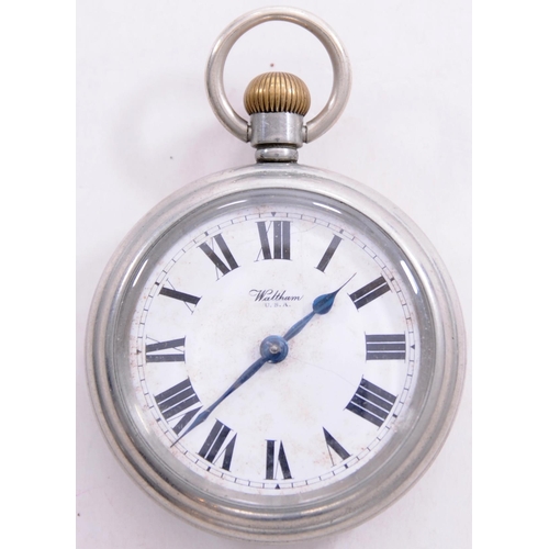 697 - SECR pocket watch, American Waltham Watch Co, the back of the case marked SE&CR 1261, runs when woun... 