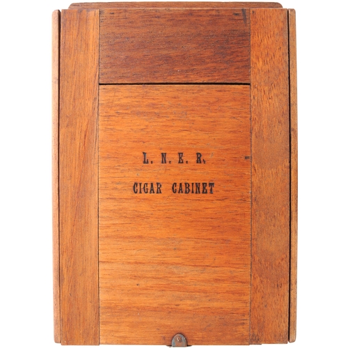 121 - An LNER Cuban cigar box, as used in restaurant cars and hotels, wooden, 8