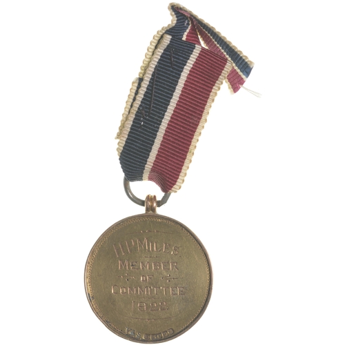 339 - A Midland Railway Ambulance gold medallion, H.P.Miles, Member of Committee 1922, hallmarked, 1