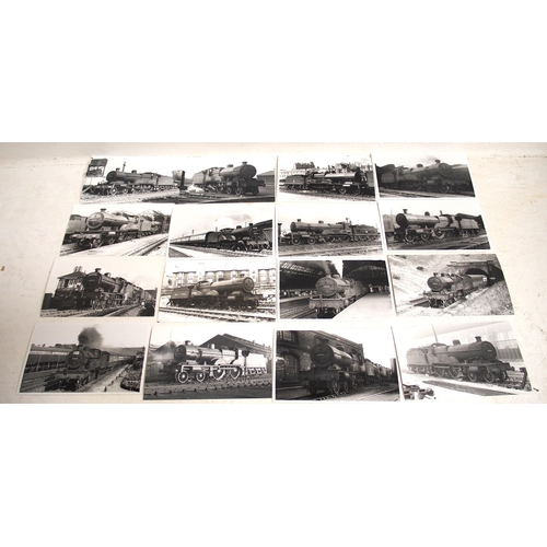 1009 - A collection of Black and White photographs of LMS/BR locomotives 40010-41992 (400). (Dispatch by Ma... 