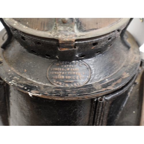 225 - GWR Wrights 3 aspect handlamp, GWR wick assembly, rot to bottom, GWR stamped on body, Wrights copper... 