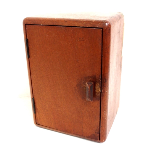 479 - Hardwood cased station radio phone with switches, up platform & down platform labelled, 9