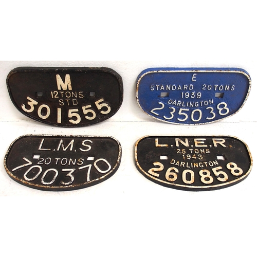 498 - D C/I wagonplates - LMS 20T 700370, LNER 25T 1943 DARLINGTON 260858, E 20T 1939 DARLINGTON 235038, M... 