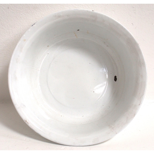 685 - BR(NE) enamel wash bowl, overall good bright condition. (D2) (Dispatch by Mailboxes/Collect from Ban... 