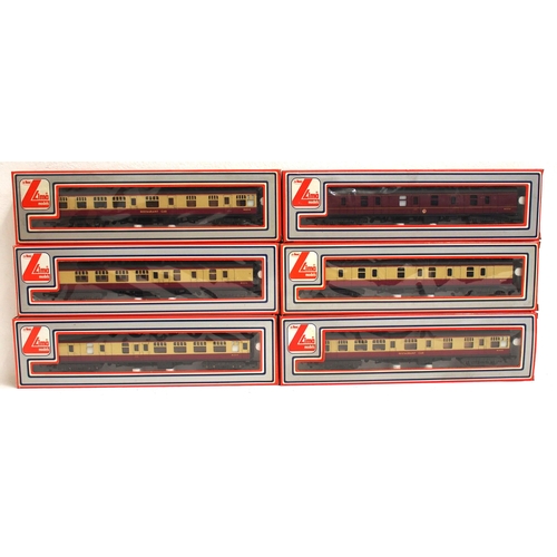 725 - Lima 00 gauge Western Region coach rake, all boxed & in good condition. (6) (D4) (Dispatch by Mailbo... 