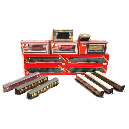 731 - Quantity of 00 gauge Hornby & Lima wagons & coaches some boxed including Hornby Dublo Pullman cars a... 