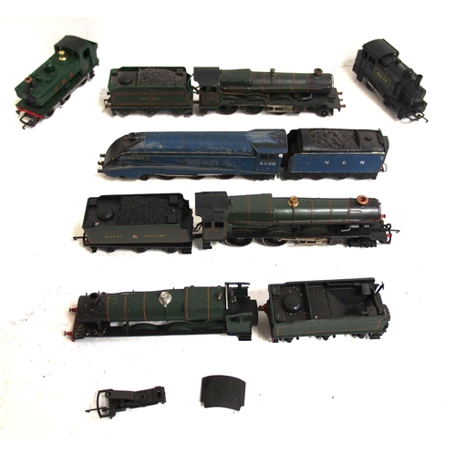 782 - Selection of 00 gauge items including unboxed Wrenn 2-6-4 tank 80054 & 4-6-0 Bristol Castle (both go... 