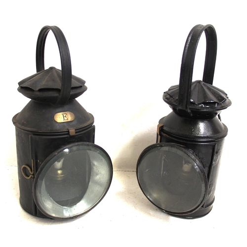 796 - LSWR 4 aspect handlamp complete case stamped L&SWR 2813 & with brass (E) plate on cone, S(E)R 4 aspe... 