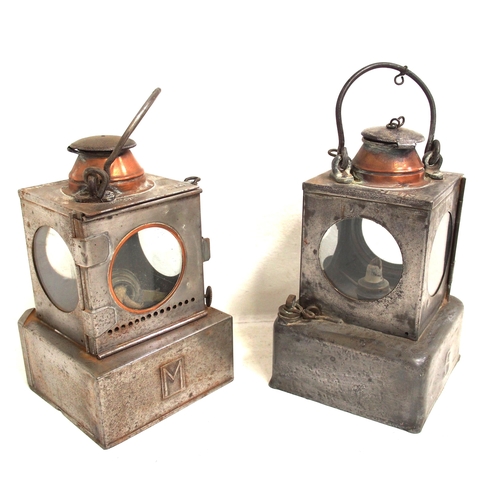 904 - LNER signal lamp drop in reservoirs both in excellent condition. (2) (B2) (Dispatch by Mailboxes/Col... 